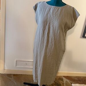 Black Crane "Back Slit" Linen Dress